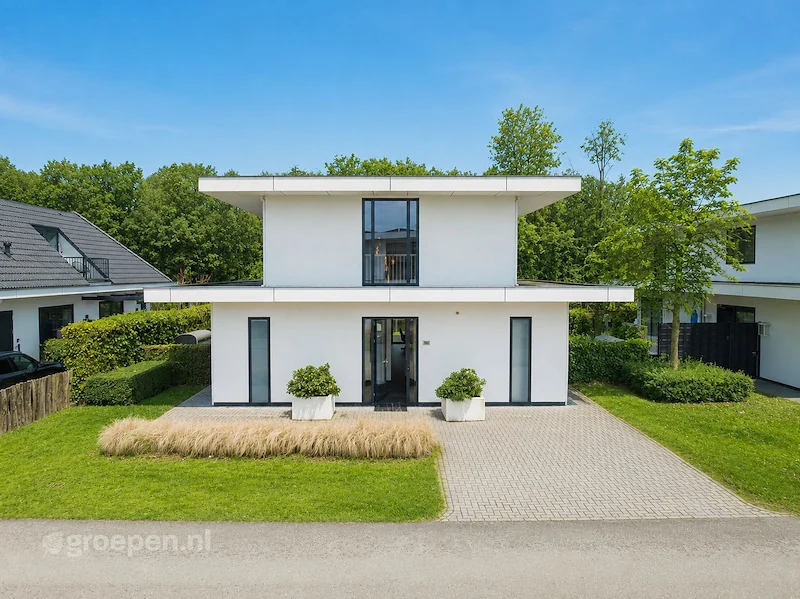 Groepsaccommodatie-Nederland-Zeewolde-10personen-ZWD-8274.019.jpg, buitenkant villa