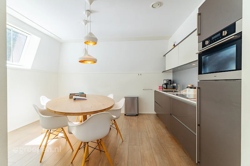 groepsaccommodatie-Nederland-Dishoek-DIS-2463-28.jpg, eettafel, keuken groepsaccommodatie-Nederland-Dishoek-DIS-2463-28.jpg, eettafel, keuken